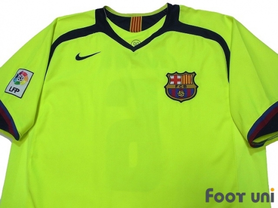 FC Barcelona 2005-2006 Away Shirt #6 Xavi - Online Store From