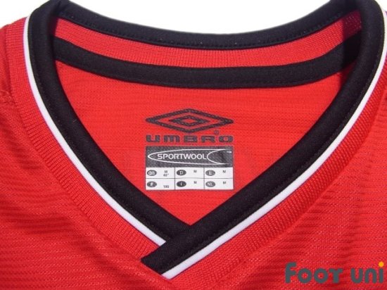 Umbro Manchester United Home Soccer Football Jersey Champions 2000 David  Beckham